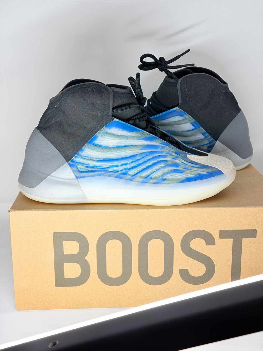 Adidas Yeezy QNTM frozen blue size 12